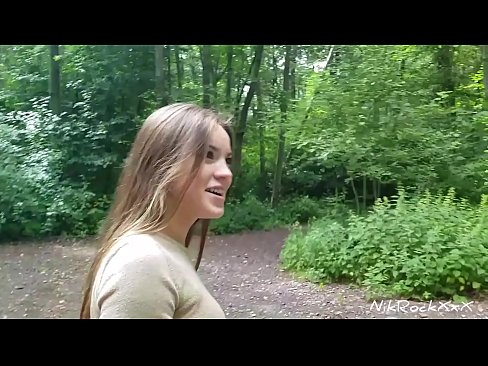 ❤️ Ek het vir Evelina voorgestel dat ons in 'n publieke plek naai! Sy het ja gesê. Toe genaai ek haar in die gat en kom in haar mond. Toe vis sy haarself. ❤ Porno by ons ❤