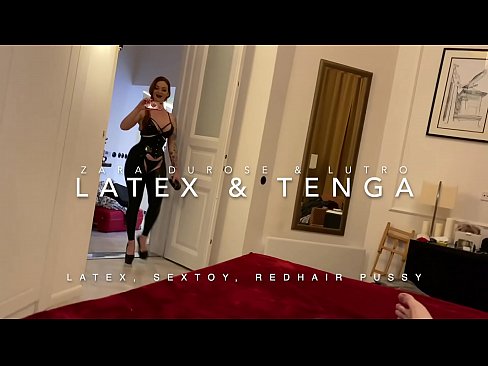 ❤️ Rooikop stiefsuster in latex kostuum befok deur stiefbroer ❤ Porno by ons ❤
